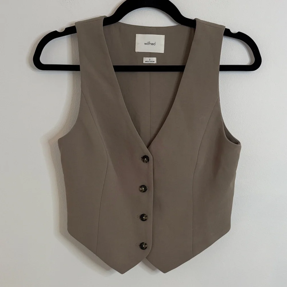 Wilfred Pacino Vest - Picture 3 of 9